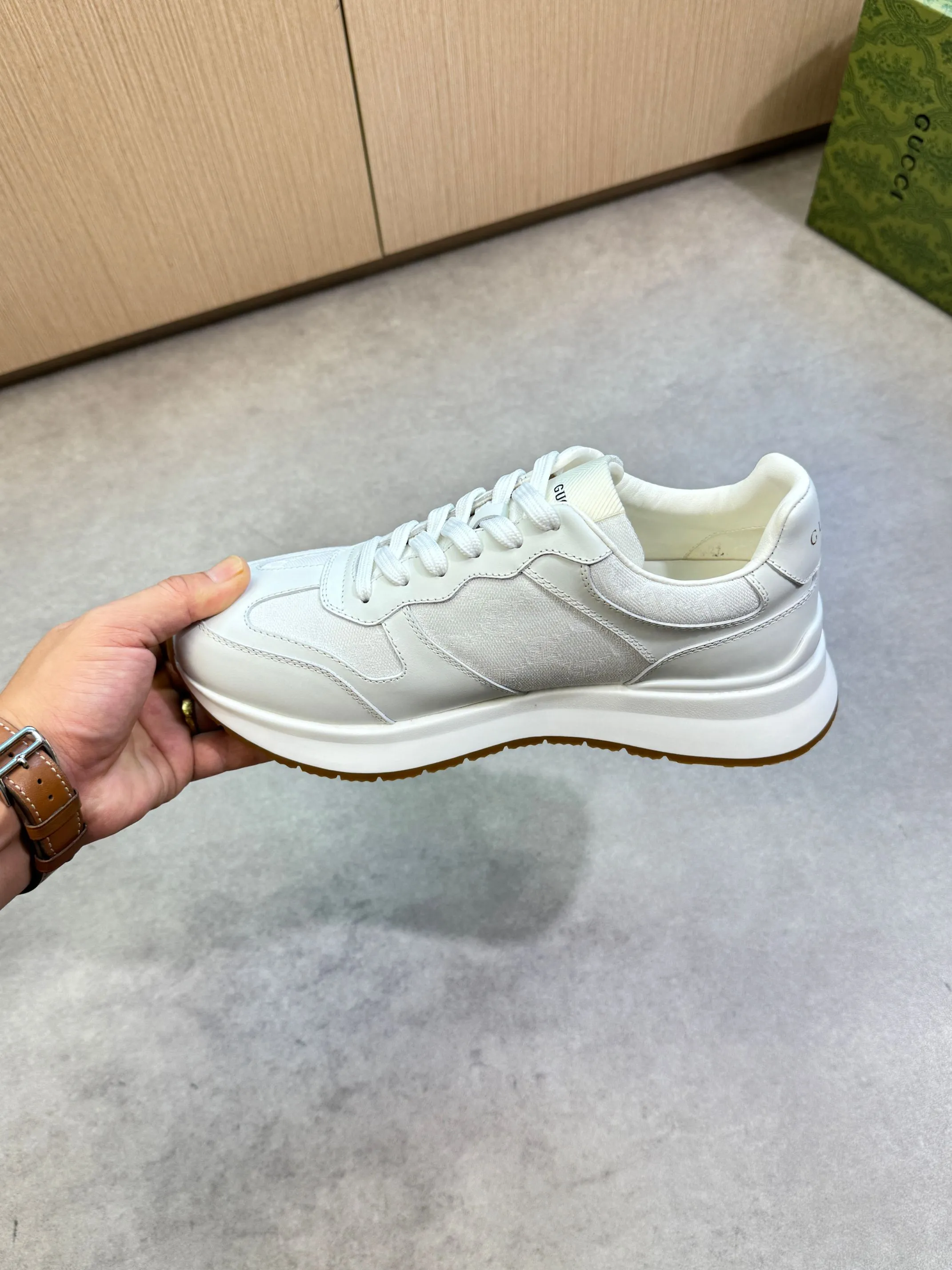 Men's shoes 💰800 [Gucci] Gucci - High-end quality original single casual sports shoes - Upper: 🔝 Nappa calfskin, brand totem cloth, tongue cloth label, heel silk screen brand LOGO - Lining: water-dyed cowhide - Outsole: ultra-light T men's shoes 💰U·Rubber; two-color molded outsole -Super high quality control·Fine workmanship: highlighted (high-end·luxury·grade) -Size :38-44 (45, can be customized)·GC0372